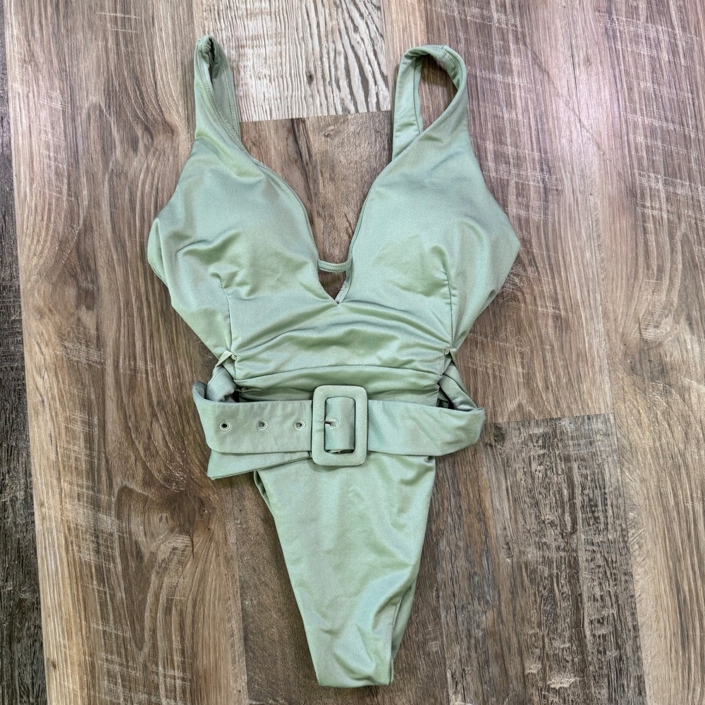 BuffBunny Mojito Green Luxleisure One Piece Belted Swimsuit Womens Medium‎ Sage